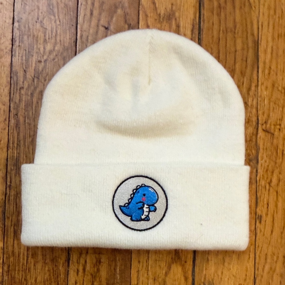 NEVER WORN Ivory Beanie with Blue Dinosaur 🦕